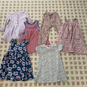 Six pieces of little girls’ clothing size 4T. No stains!